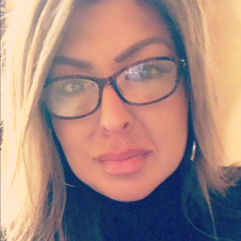 Meet your Posher, Lorena